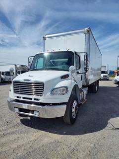 Freightliner M2 106 28 ft Box Truck - 6 Speed Automatic, Roll up Door, Liftgate
