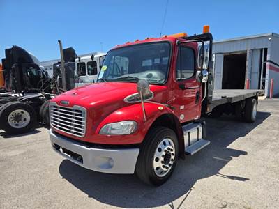 Freightliner M2 106 22 ft Box Truck - 250HP, 6 Speed Automatic