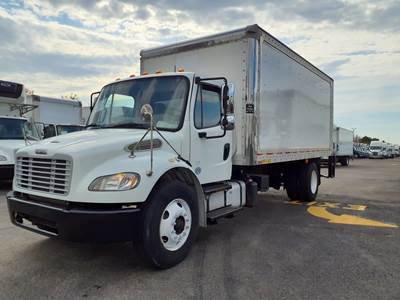 Freightliner M2 106 18 ft Box Truck - 260HP, 6 Speed Automatic, Roll up Door