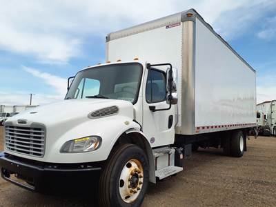 Freightliner M2 106 26 ft Box Truck - 6 Speed Automatic, Roll up Door, Liftgate
