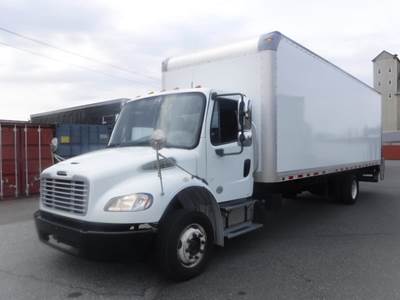 Freightliner M2 106 26 ft Box Truck - 240HP, 6 Speed Automatic, Roll up Door, Liftgate