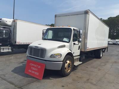 Freightliner M2 106 26 ft Box Truck - 230HP, 9 Speed Automatic, Roll up Door, Liftgate