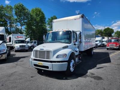 Freightliner M2 106 26 ft Box Truck - 240HP, 9 Speed Automatic, Roll up Door