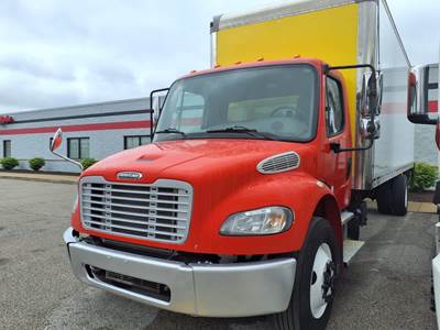 Freightliner M2 106 24 ft Box Truck - 280HP, 9 Speed Automatic, Roll up Door, Liftgate