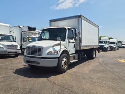 Freightliner M2 106 18 ft Box Truck - 260HP, 6 Speed Automatic, Roll up Door