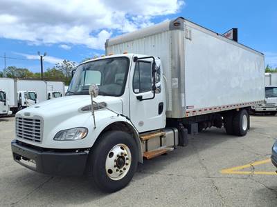 Freightliner M2 106 24 ft Box Truck - 240HP, 6 Speed Automatic, Roll up Door