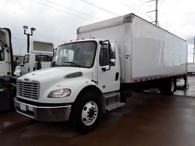 Freightliner M2 106 26 ft Box Truck - 240HP, 6 Speed Automatic, Roll up Door, Liftgate