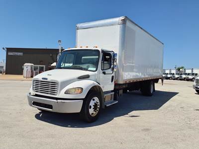 Freightliner M2 106 26 ft Box Truck - 230HP, 6 Speed Automatic, Roll up Door, Liftgate