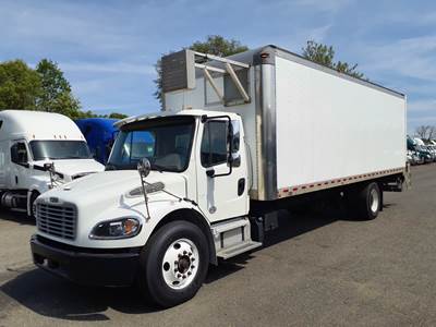 Freightliner M2 106 26 ft Box Truck - 240HP, 6 Speed Automatic, Roll up Door, Liftgate