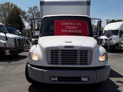 Freightliner M2 106 26 ft Box Truck - 240HP, 6 Speed Automatic, Roll up Door, Liftgate