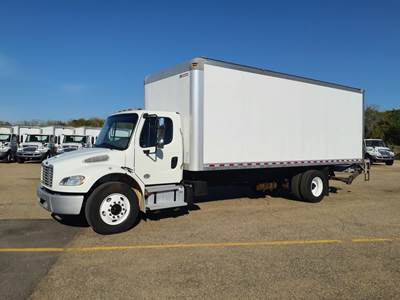 Freightliner M2 106 24 ft Box Truck - 260HP, 6 Speed Automatic, Roll up Door, Liftgate