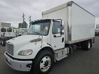 Freightliner M2 106 18 ft Box Truck - 325HP, 6 Speed Automatic, Roll up Door