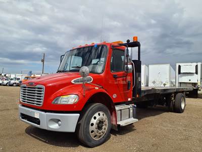 Freightliner M2 106 22 ft Box Truck - 300HP, 6 Speed Automatic
