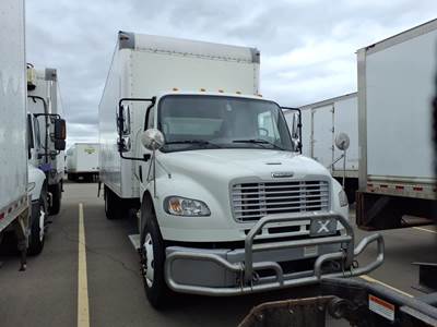 Freightliner M2 106 26 ft Box Truck - 270HP, 6 Speed Automatic, Roll up Door, Liftgate
