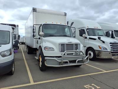 Freightliner M2 106 26 ft Box Truck - 270HP, 6 Speed Automatic, Roll up Door, Liftgate