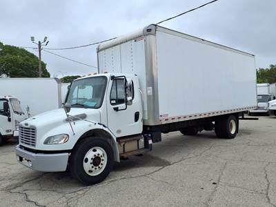 Freightliner M2 106 26 ft Box Truck - 240HP, 6 Speed Automatic, Roll up Door