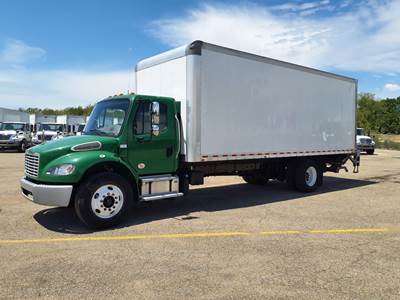 Freightliner M2 106 24 ft Box Truck - 240HP, 6 Speed Automatic, Roll up Door, Liftgate