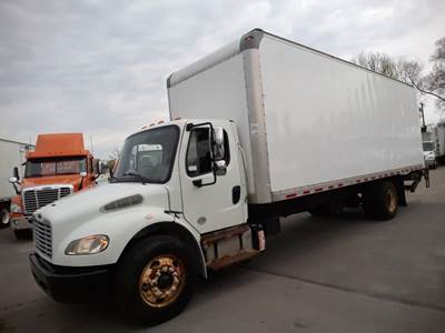 Freightliner M2 106 26 ft Box Truck - 240HP, 6 Speed Automatic, Roll up Door, Liftgate