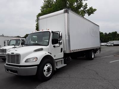 Freightliner M2 106 26 ft Box Truck - 230HP, 6 Speed Automatic, Roll up Door, Liftgate
