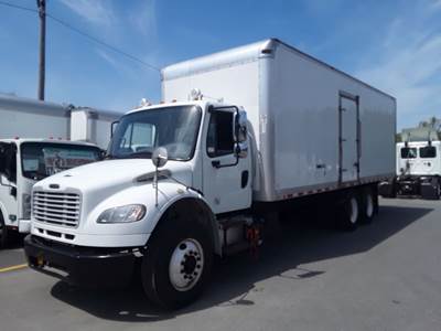 Freightliner M2 106 26 ft Box Truck - 300HP, 6 Speed Automatic, Roll up Door