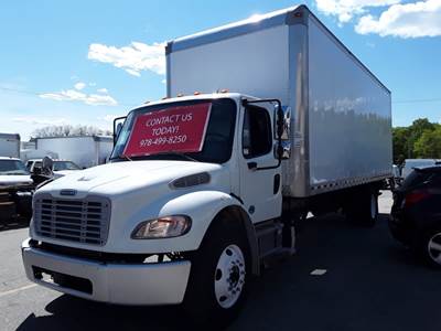 Freightliner M2 106 26 ft Box Truck - 240HP, 6 Speed Automatic, Roll up Door, Liftgate