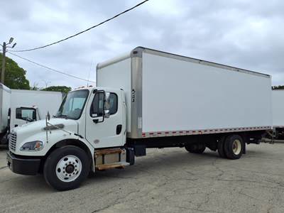 Freightliner M2 106 26 ft Box Truck - 240HP, 6 Speed Automatic, Roll up Door, Liftgate