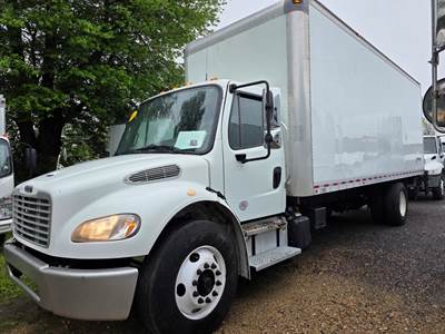 Freightliner M2 106 24 ft Box Truck - 240HP, 6 Speed Automatic, Roll up Door, Liftgate