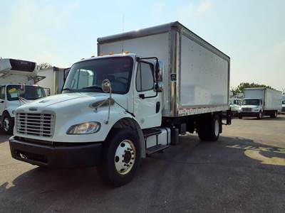 Freightliner M2 106 18 ft Box Truck - 260HP, 6 Speed Automatic, Roll up Door