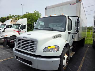 Freightliner M2 106 26 ft Box Truck - 230HP, 9 Speed Automatic, Roll up Door, Liftgate