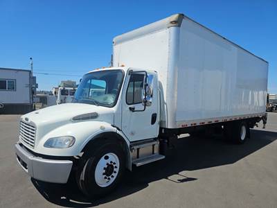 Freightliner M2 106 26 ft Box Truck - 9 Speed Automatic, Roll up Door, Liftgate