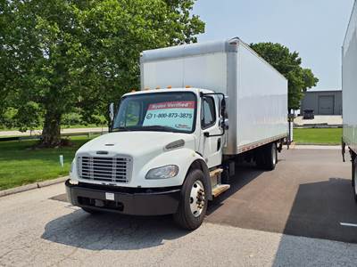 Freightliner M2 106 26 ft Box Truck - 240HP, 6 Speed Automatic, Roll up Door, Liftgate