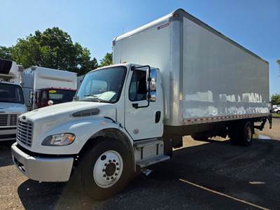 Freightliner M2 106 26 ft Box Truck - 230HP, 9 Speed Automatic, Roll up Door, Liftgate
