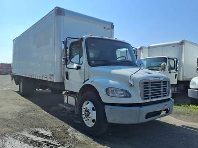 Freightliner M2 106 26 ft Box Truck - 240HP, 9 Speed Automatic, Roll up Door, Liftgate