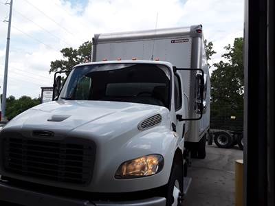Freightliner M2 106 26 ft Box Truck - 240HP, 6 Speed Automatic, Liftgate
