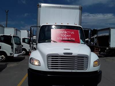 Freightliner M2 106 26 ft Box Truck - 280HP, 6 Speed Automatic, Roll up Door, Liftgate
