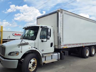 Freightliner M2 106 26 ft Box Truck - 325HP, 6 Speed Automatic, Roll up Door