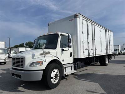 Freightliner M2 106 26 ft Box Truck - 280HP, 6 Speed Automatic, Roll up Door, Liftgate