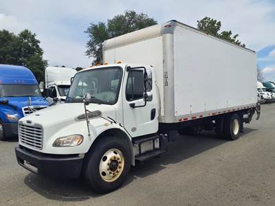 Freightliner M2 106 22 ft Box Truck - 240HP, 6 Speed Automatic, Roll up Door, Liftgate