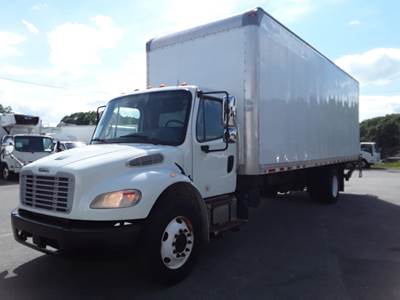Freightliner M2 106 26 ft Box Truck - 240HP, 6 Speed Automatic, Roll up Door, Liftgate