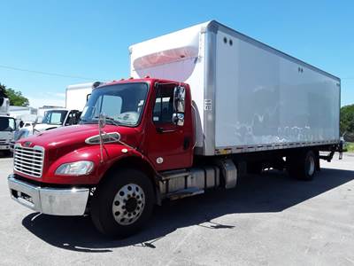 Freightliner M2 106 28 ft Box Truck - 280HP, 6 Speed Automatic, Roll up Door, Liftgate