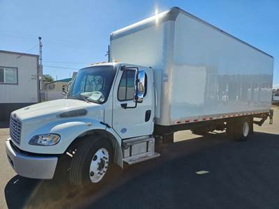 Freightliner M2 106 26 ft Box Truck - 230HP, 6 Speed Automatic, Roll up Door, Liftgate