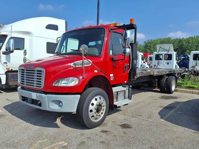 Freightliner M2 106 22 ft Box Truck - 300HP, 5 Speed Automatic