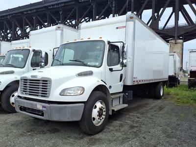 Freightliner M2 106 22 ft Box Truck - 280HP, 9 Speed Automatic, Roll up Door, Liftgate