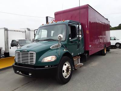 Freightliner M2 106 26 ft Box Truck - 260HP, 6 Speed Automatic, Roll up Door, Liftgate