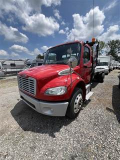 Freightliner M2 106 22 ft Box Truck - 250HP, 6 Speed Automatic