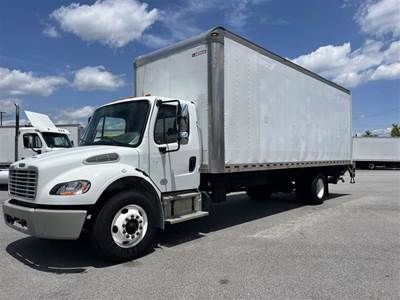 Freightliner M2 106 26 ft Box Truck - 230HP, 6 Speed Automatic, Roll up Door, Liftgate