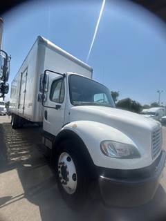 Freightliner M2 106 26 ft Box Truck - 240HP, 9 Speed Automatic, Roll up Door, Liftgate
