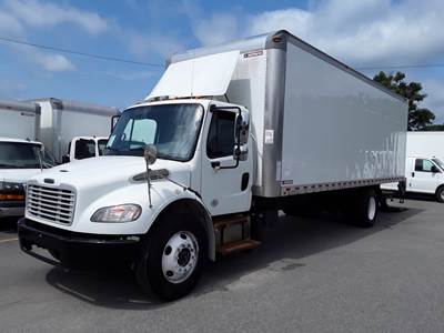 Freightliner M2 106 26 ft Box Truck - 240HP, 6 Speed Automatic, Roll up Door, Liftgate