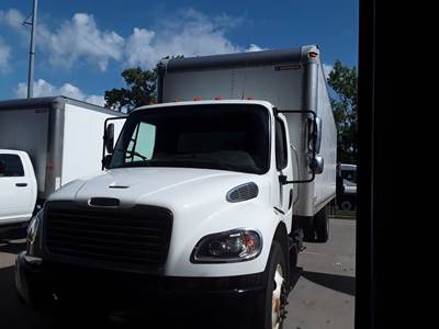Freightliner M2 106 28 ft Box Truck - 240HP, 9 Speed Automatic, Roll up Door, Liftgate