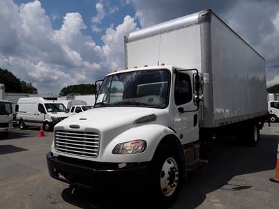 Freightliner M2 106 26 ft Box Truck - 240HP, 6 Speed Automatic, Roll up Door, Liftgate